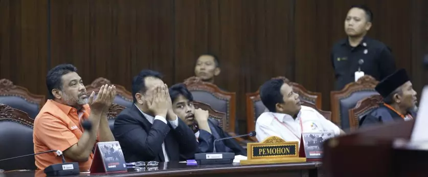 MK keluarkan aturan baru soal 3 poin penting © 2024 brilio.net MK keluarkan aturan baru soal 3 poin penting © 2024 brilio.net