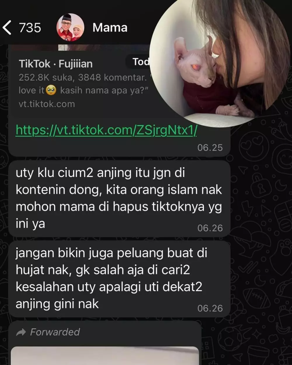 Fuji pamer kado ulang tahun © 2024 Instagram Fuji pamer kado ulang tahun © 2024 Instagram