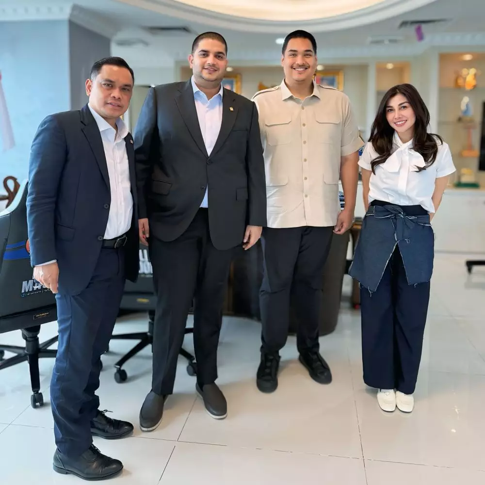 penampilan modis Nisya Ahmad tuai kritikan © Instagram