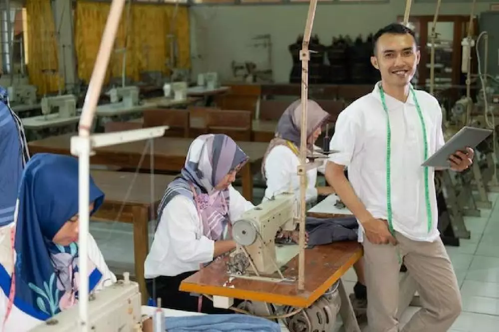 lulusan SMK lebih banyak jadi pengangguran freepik.com