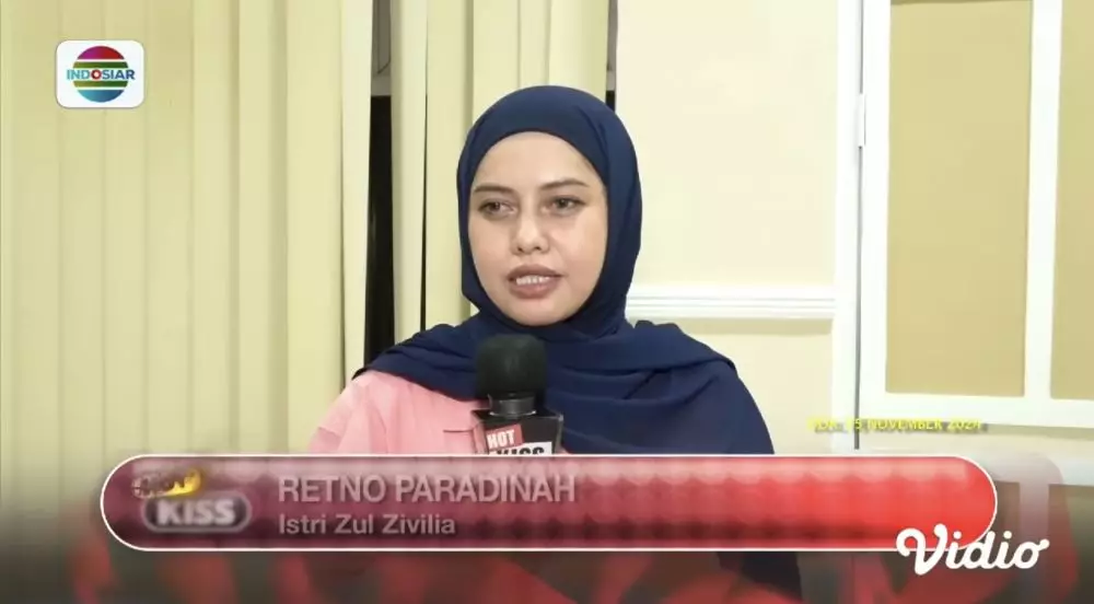 Retno Paradinah banting tulang biayai anak © berbagai sumber Retno Paradinah banting tulang biayai anak © berbagai sumber