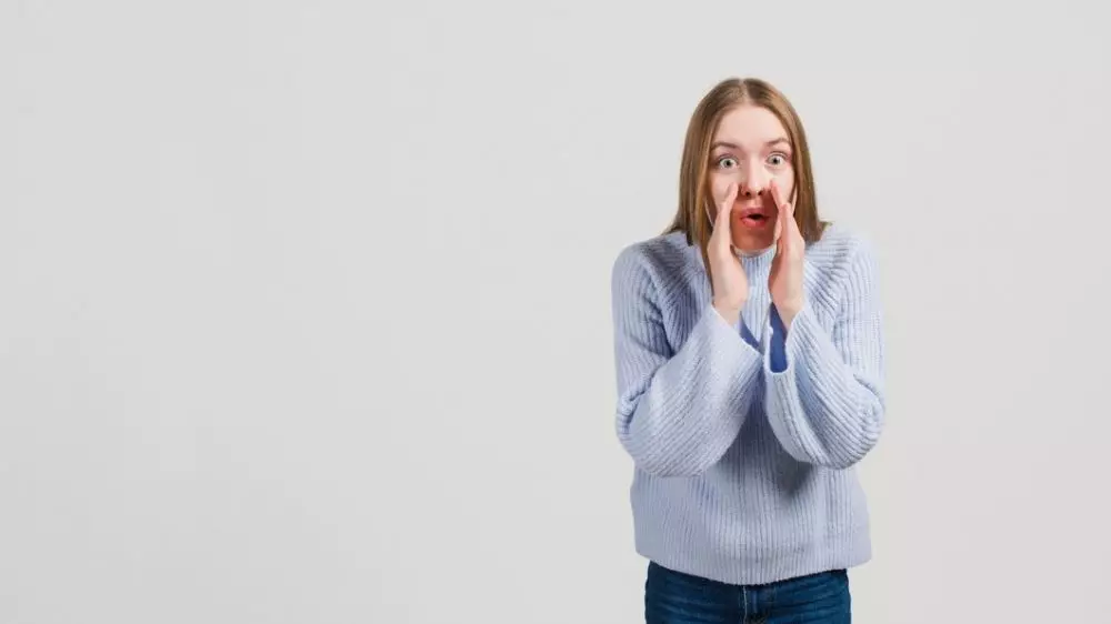 Mitos bersiul di malam hari © 2024 freepik.com