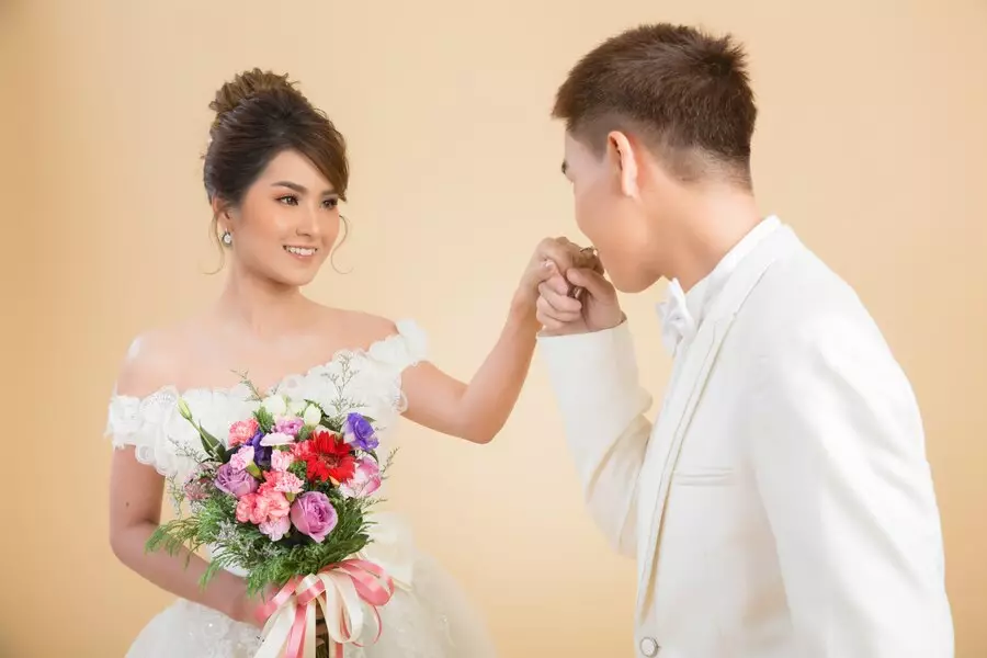 Makna mitos larangan menikah di bulan suro © 2024 freepik.com Makna mitos larangan menikah di bulan suro © 2024 freepik.com