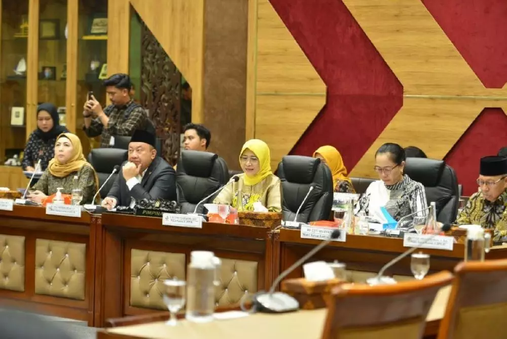 Mendikti saintek perjuangkan kenaikan gaji dosen kemendikbud.go.id