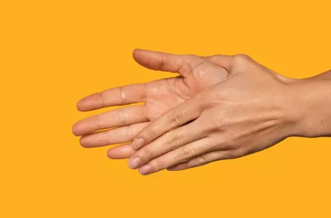 Mitos seputar jari tangan gatal © 2024 brilio.net