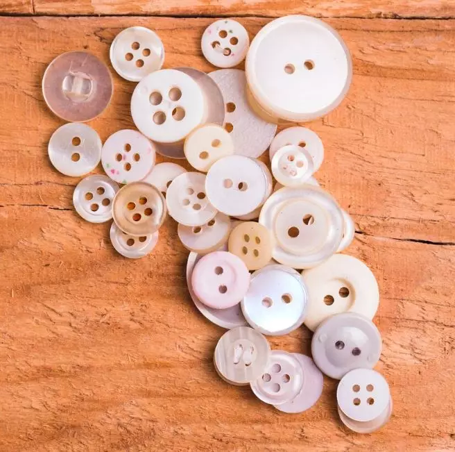 mitos kancing baju terlepas © 2024 brilio.net