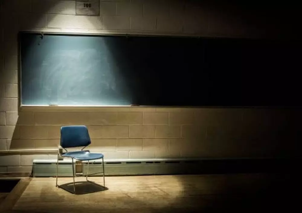 DPR minta fokus sejahterakan guru dulu Berbagai sumber