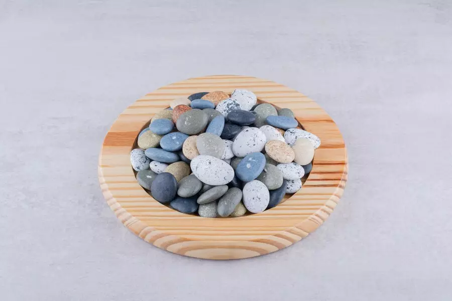 mitos soal kantongi batu di saku celana © 2024 freepik.com