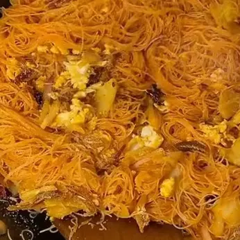 Tanpa direndam air panas, begini cara membuat bihun goreng agar hasilnya utuh dan nggak cepat basi