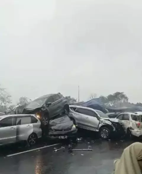 Curhatan pilu istri sopir truk © berbagai sumber Curhatan pilu istri sopir truk © berbagai sumber