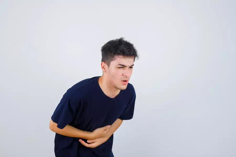 makna mitos makan buah dengan bijinya © 2024 freepik.com