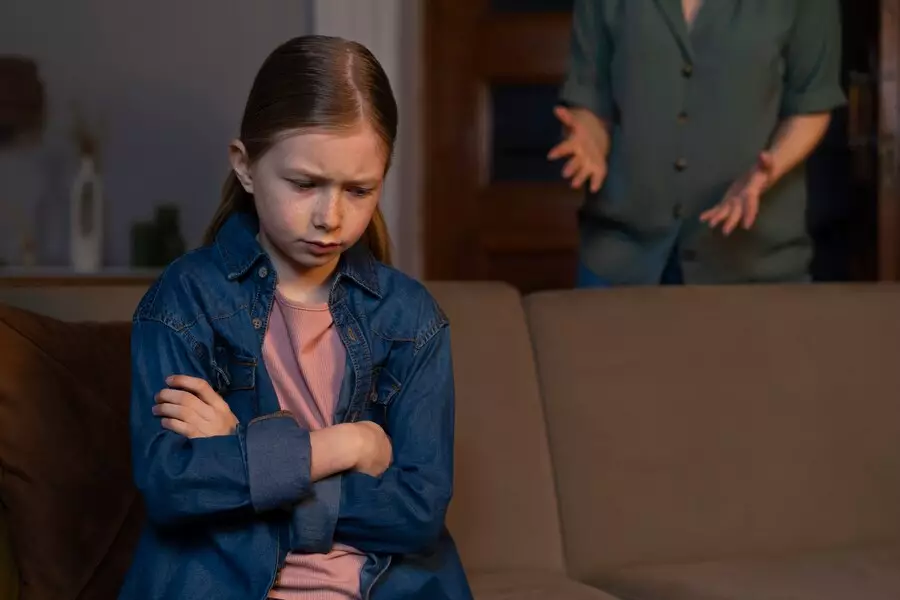 mitos memakai baju terbalik © 2024 freepik.com mitos memakai baju terbalik © 2024 freepik.com