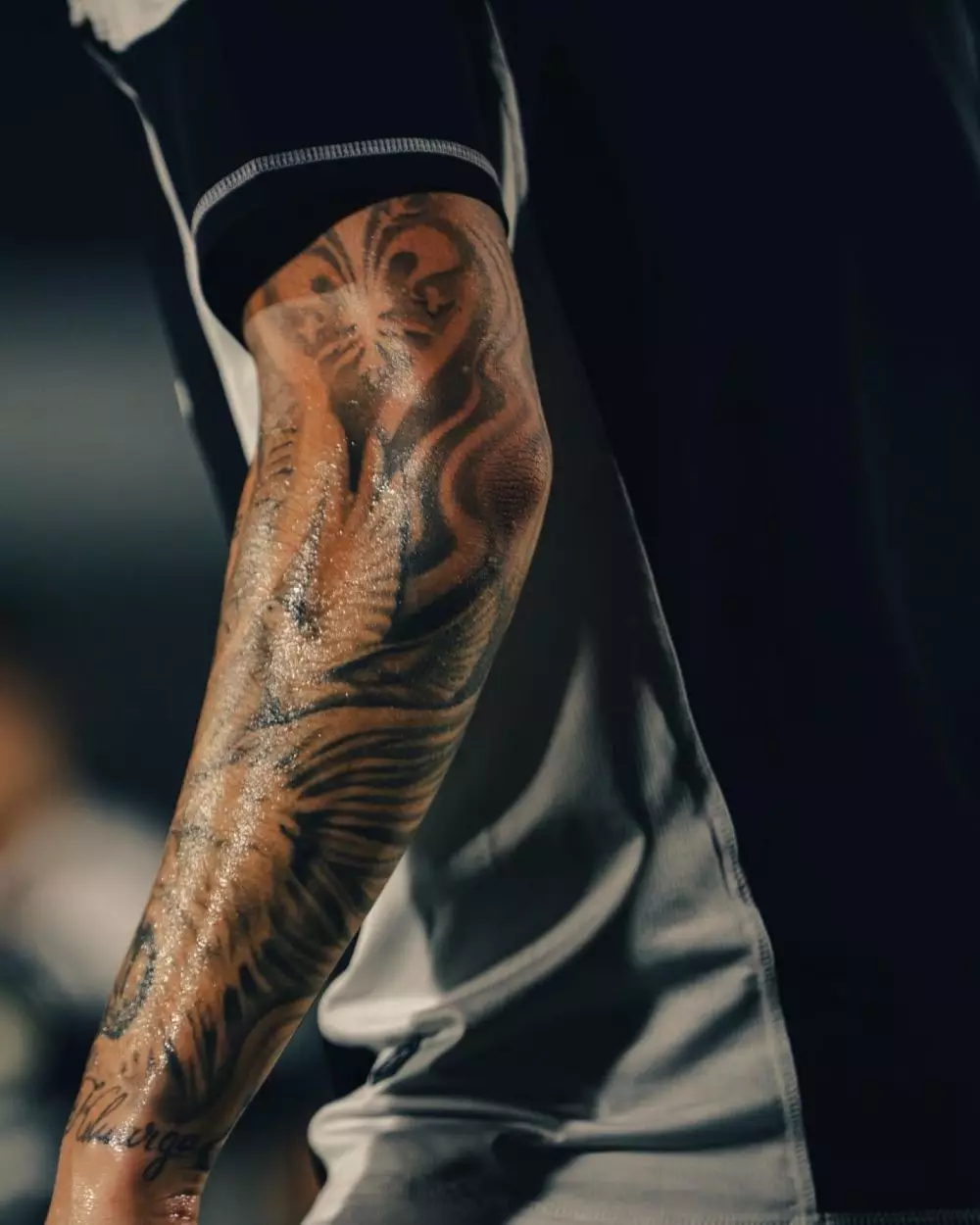 tato tulisan di lengan Kevin Diks © Instagram tato tulisan di lengan Kevin Diks © Instagram