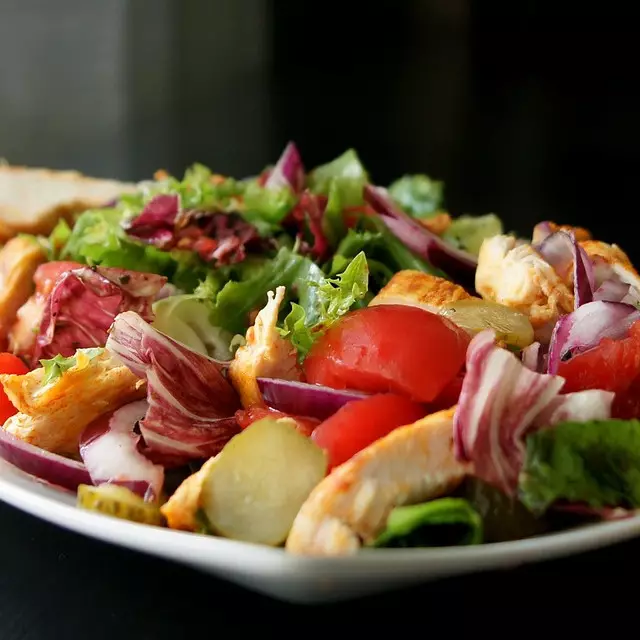 7 Menu diet rendah karbohidrat, serba mudah dibuat dan mengenyangkan