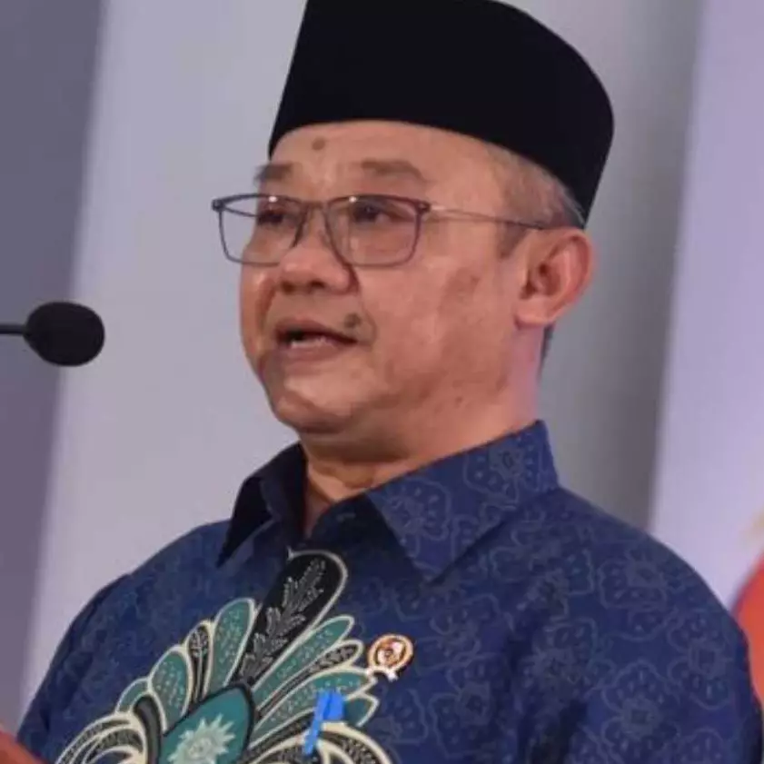 Bukan cuma bisa mendidik, Mendikdasmen minta guru perhatikan murid tekan kasus bunuh diri remaja