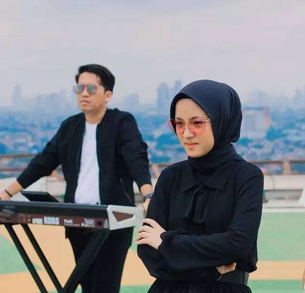 nissa sabyan dan ayus resmi menikah © 2024 Instagram nissa sabyan dan ayus resmi menikah © 2024 Instagram