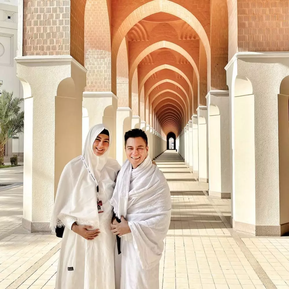 Fakta perkembangan sidang cerai Baim dan Paula © 2024 Instagram Fakta perkembangan sidang cerai Baim dan Paula © 2024 Instagram