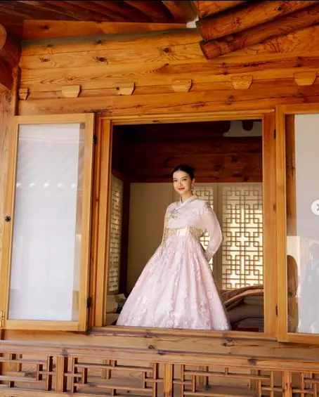 Alasan Raline Shah tak tertarik oplas © 2024 Instagram Alasan Raline Shah tak tertarik oplas © 2024 Instagram