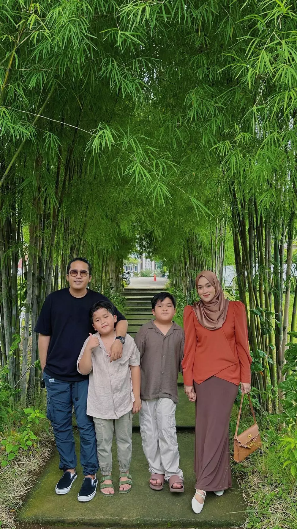 Ririe Fairus ungkap kondisinya saat ini © Instagram Ririe Fairus ungkap kondisinya saat ini © Instagram