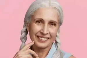 Cara menghilangkan kerutan pada wajah tanpa campuran air beras, andalkan 1 jenis minuman