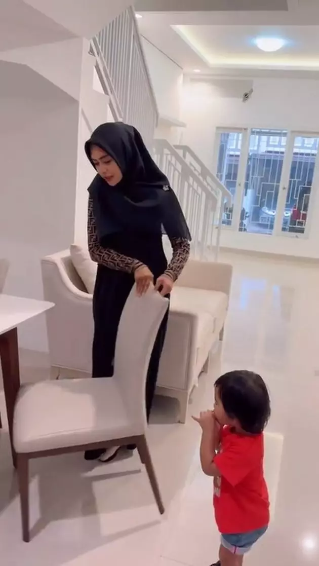 Seleb jual rumah usai cerai berbagai sumber Seleb jual rumah usai cerai berbagai sumber