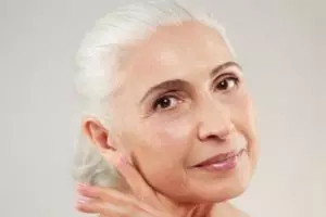 Trik atasi wajah kendur dan penuh keriput, langsung kencang cuma pakai 3 bahan dapur