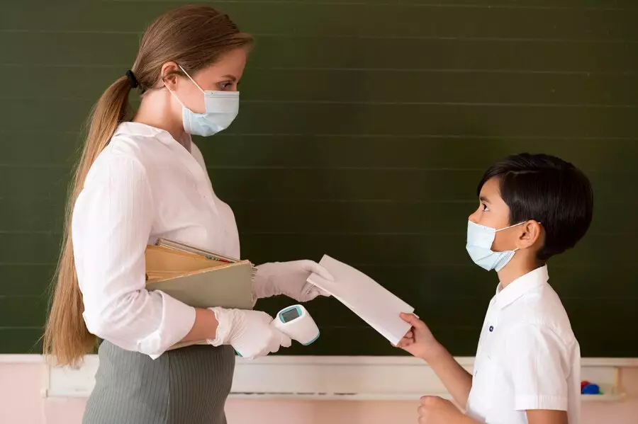 25 November peringati Hari Guru Nasional © 2024 freepik.com