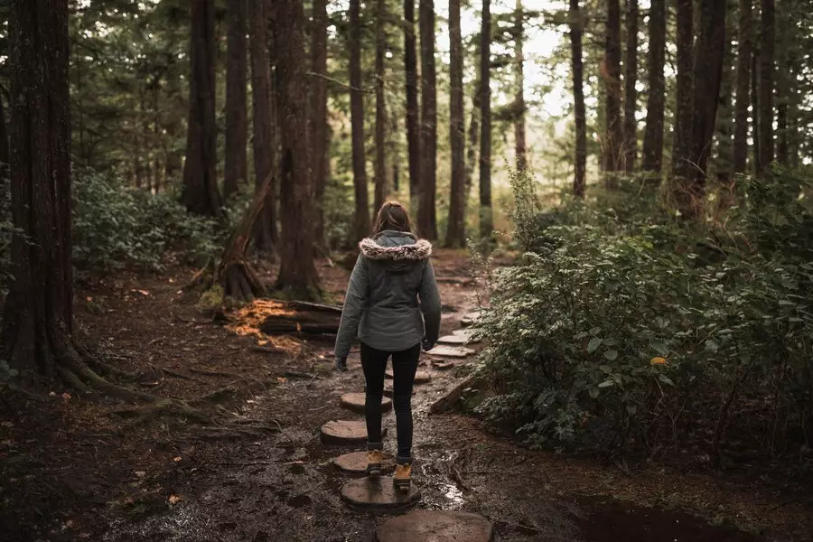 Apa itu silent walking dan manfaatnya © 2024 freepik.com Apa itu silent walking dan manfaatnya © 2024 freepik.com