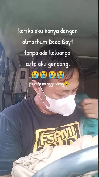 momen supir ambulance bawa jenazah bayi sendirian © 2024 TikTok