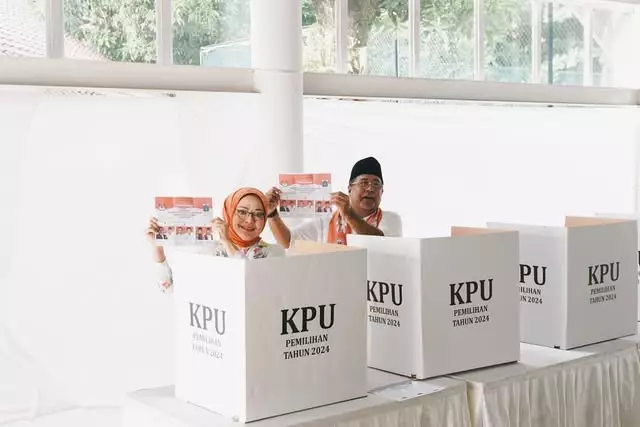 Momen politisi nyoblos Pilgub DKI © Instagram Momen politisi nyoblos Pilgub DKI © Instagram