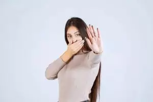 7 Cara mengatasi bau badan secara alami, jaga pola makan sehat