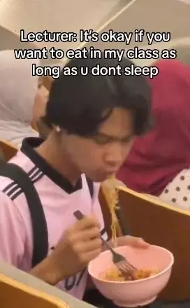 Dibolehin dosen makan selama di kelas © TikTok Dibolehin dosen makan selama di kelas © TikTok