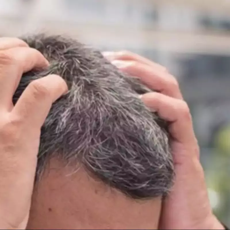 Cara efektif mengatasi uban dengan 1 jenis daun herbal, tak perlu pakai air beras