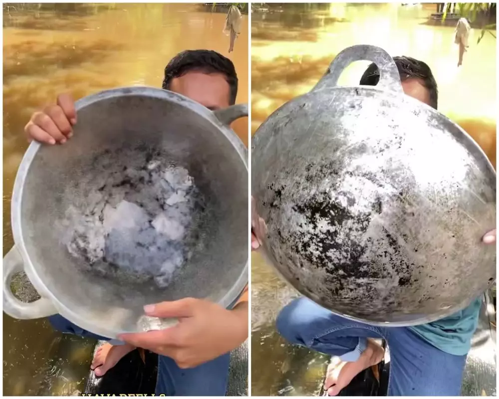 cara bersihkan pantat wajan berkerak tebal © Facebook