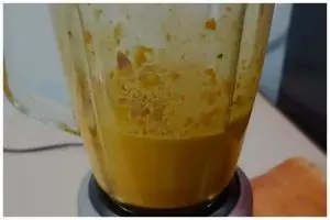 Trik ampuh membersihkan noda kunyit di mata pisau blender dengan dua bahan dapur
