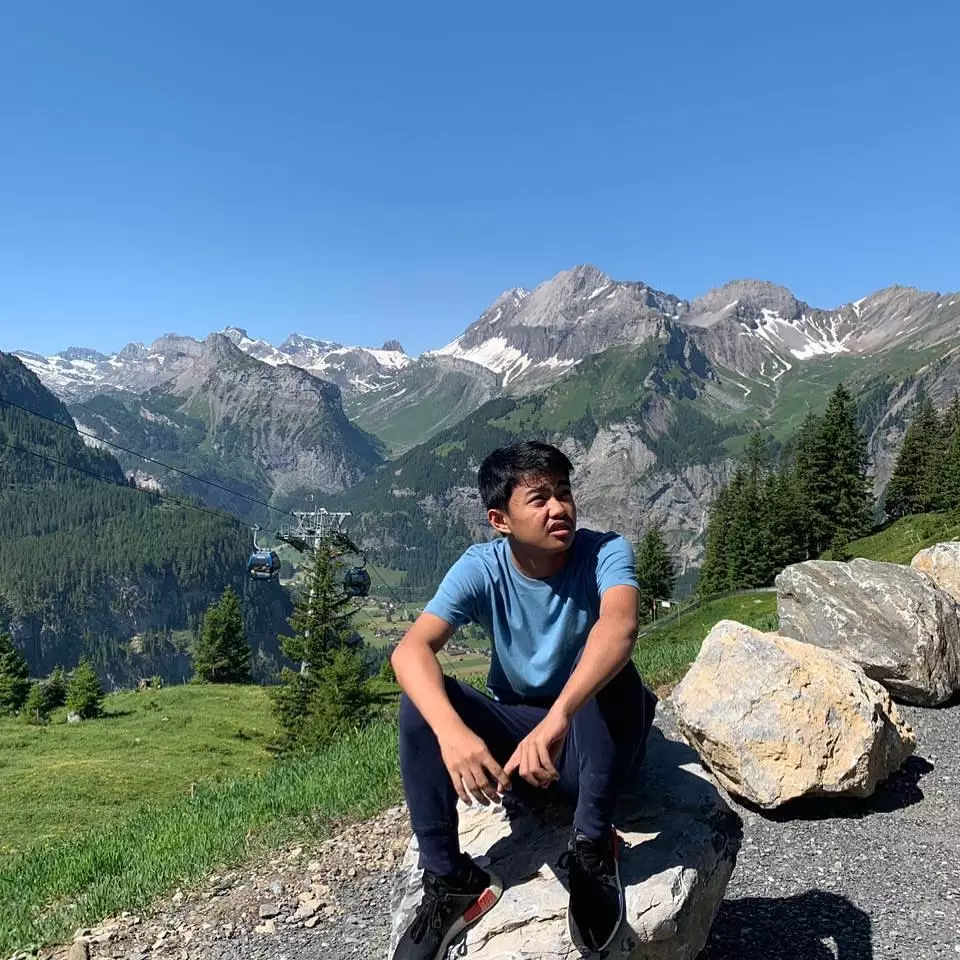 Siapa Jhony Saputra jadi komisaris di usia muda © 2024 brilio.net Siapa Jhony Saputra jadi komisaris di usia muda © 2024 brilio.net