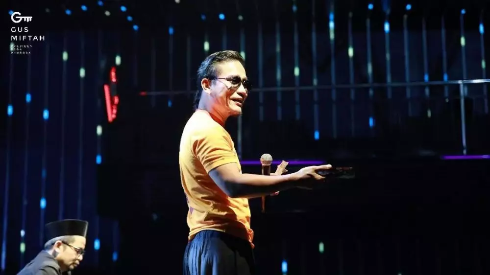 kontroversi Gus Miftah © berbagai sumber
