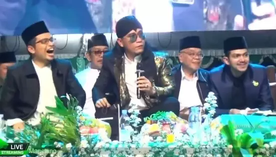 Siapa Usman Ali yang viral karena tertawa © berbagai sumber