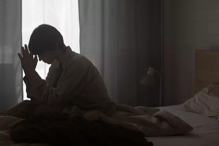 8 mitos cincin kawin terlepas sendiri © 2024 freepik.com