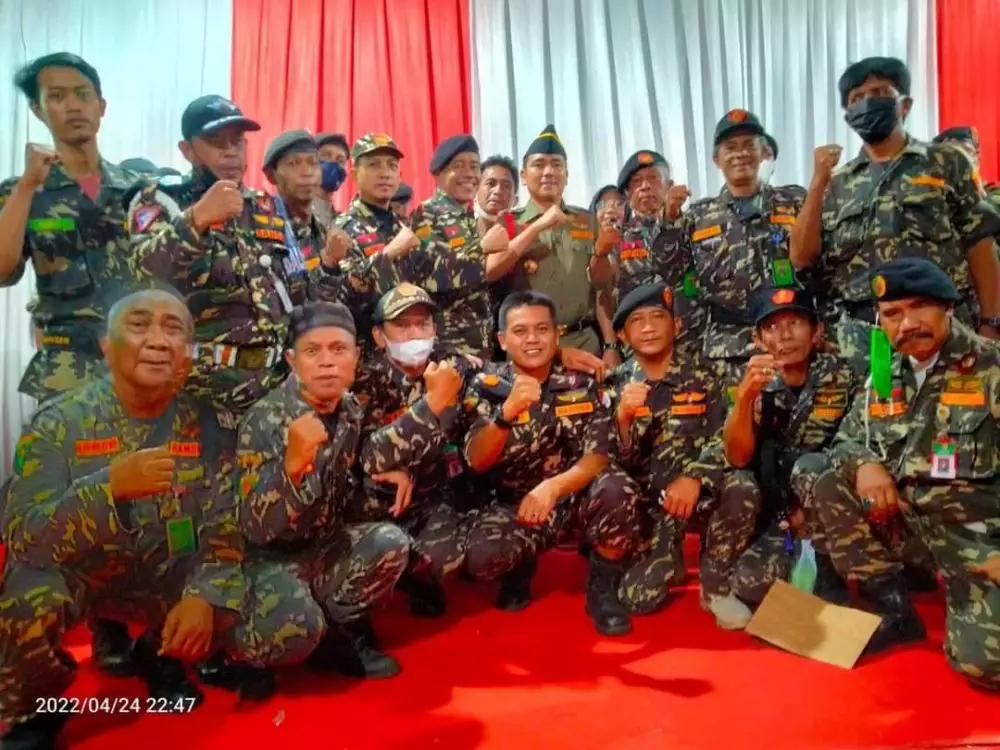 Sonhaji penjual es teh diangkat jadi anggota kehormatan Banser © 2024 brilio.net