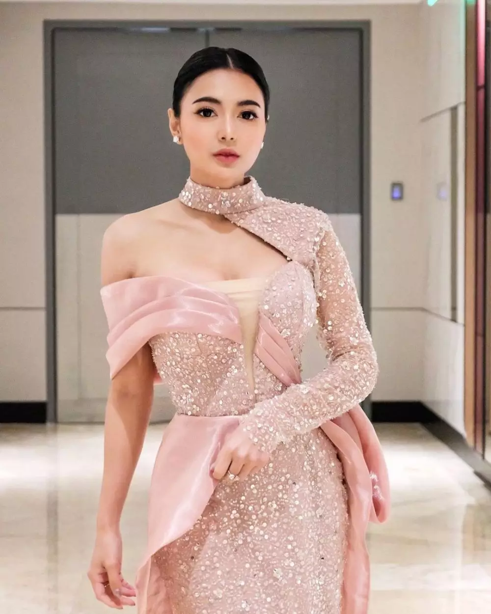 Wika Salim disindir suara fals © berbagai sumber Wika Salim disindir suara fals © berbagai sumber