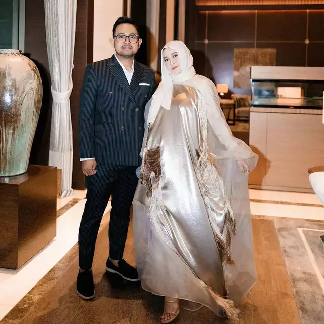 Tunaikan nazar kehamilan, Shandy Purnamasari berangkatan 30 orang untuk umrah