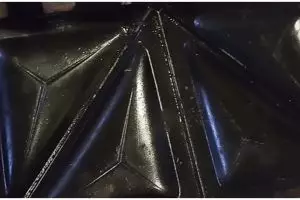 Bukan dialiri pakai air, begini cara yang benar bersihkan kerak gosong di pemanggang roti bakar