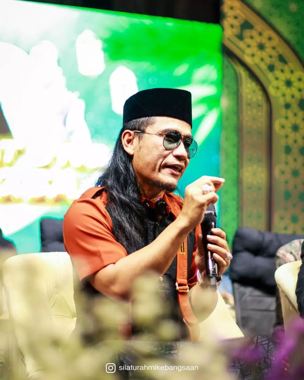 Gus Miftah umumkan mundur dari jabatannya © berbagai sumber Gus Miftah umumkan mundur dari jabatannya © berbagai sumber