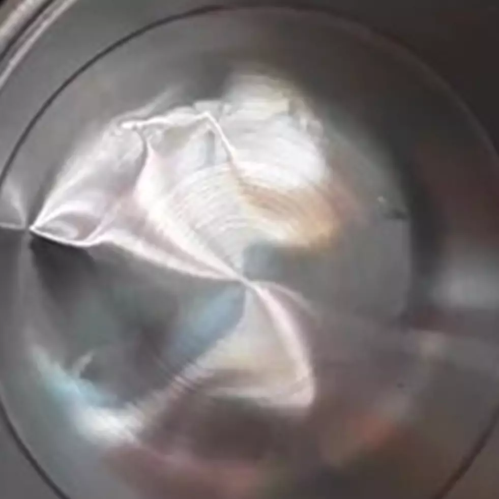 Trik simpel mengatasi bawah panci bahan alumunium yang penyok, cukup pakai 2 alat sederhana