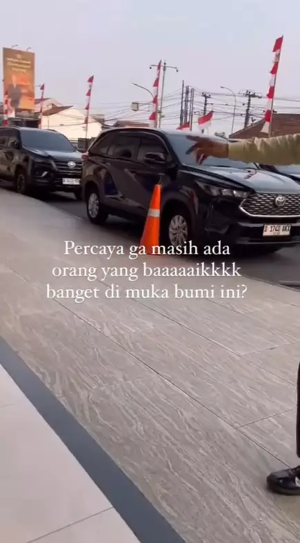 Viral pasutri nitip mobil ke satpam ini curi atensi © 2024 Instagram Viral pasutri nitip mobil ke satpam ini curi atensi © 2024 Instagram