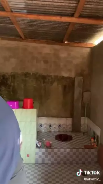 kamar mandi dapur terbuka © TikTok kamar mandi dapur terbuka © TikTok