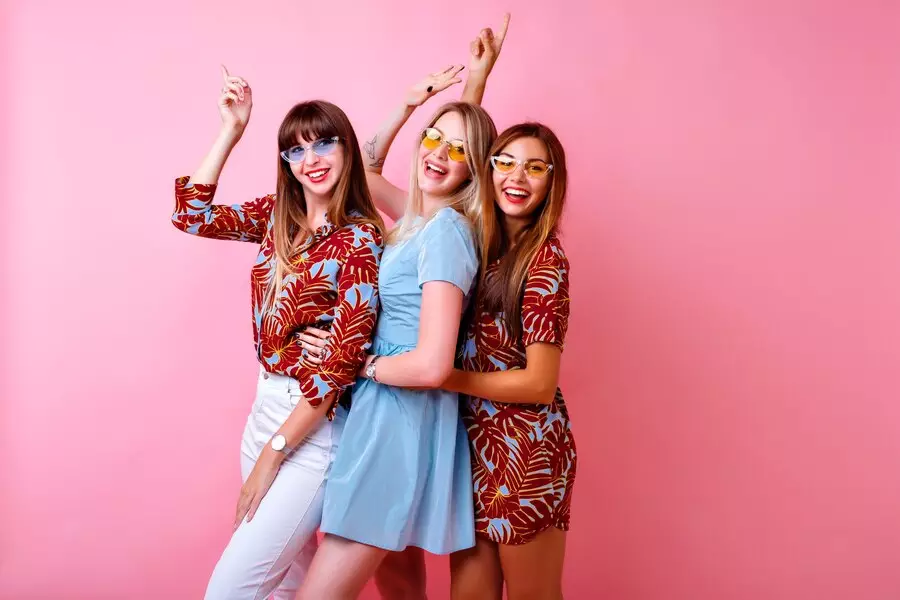 Arti larangan anak gadis keluar menjelang malam © 2024 freepik.com