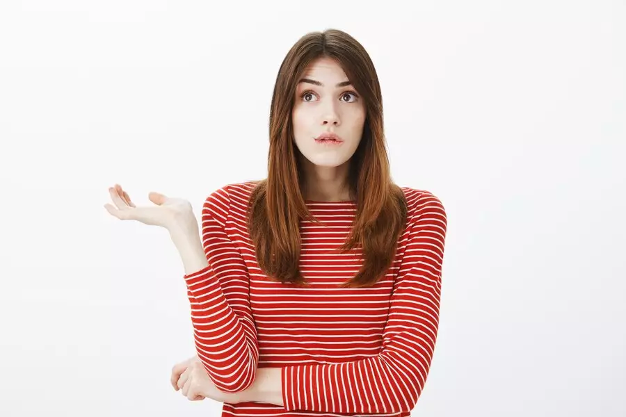 Makna mitos duduk di meja © 2024 freepik.com