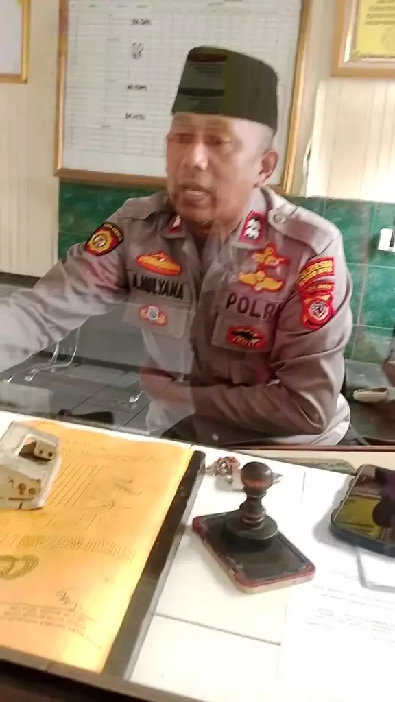 anak kecil di bawah ke kantor polisi sama ibunya © 2024 TikTok